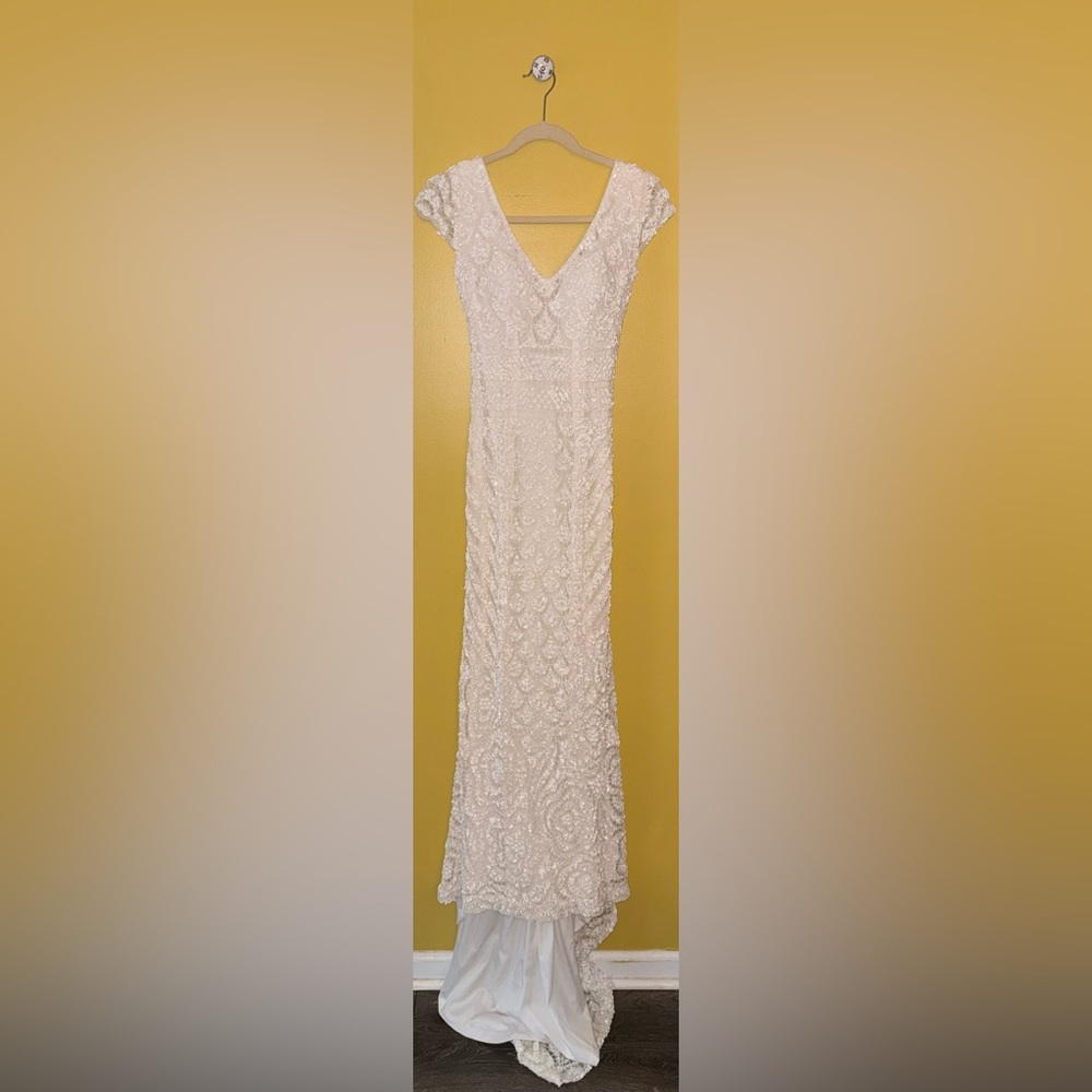Theia ‘Lilia’ Wedding Dress - Picture 4 of 9